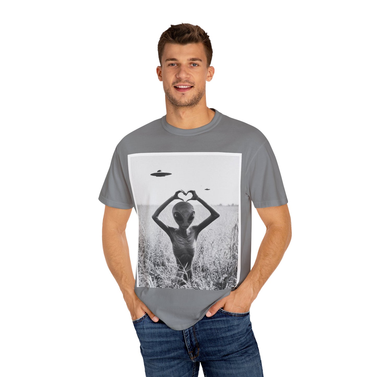 Alien T-shirt - Vintage Sci-Fi Heartwarming Scene