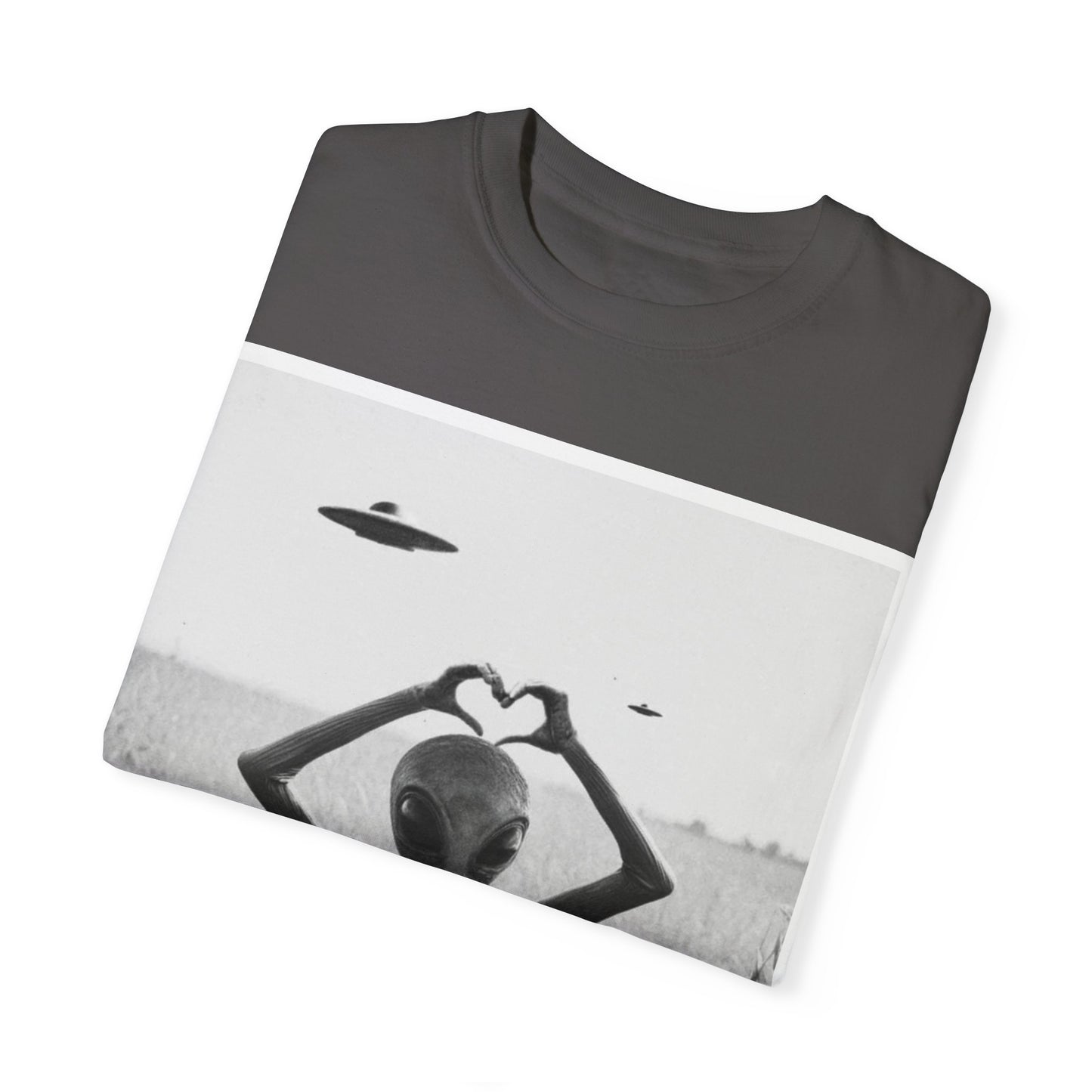 Alien T-shirt - Vintage Sci-Fi Heartwarming Scene