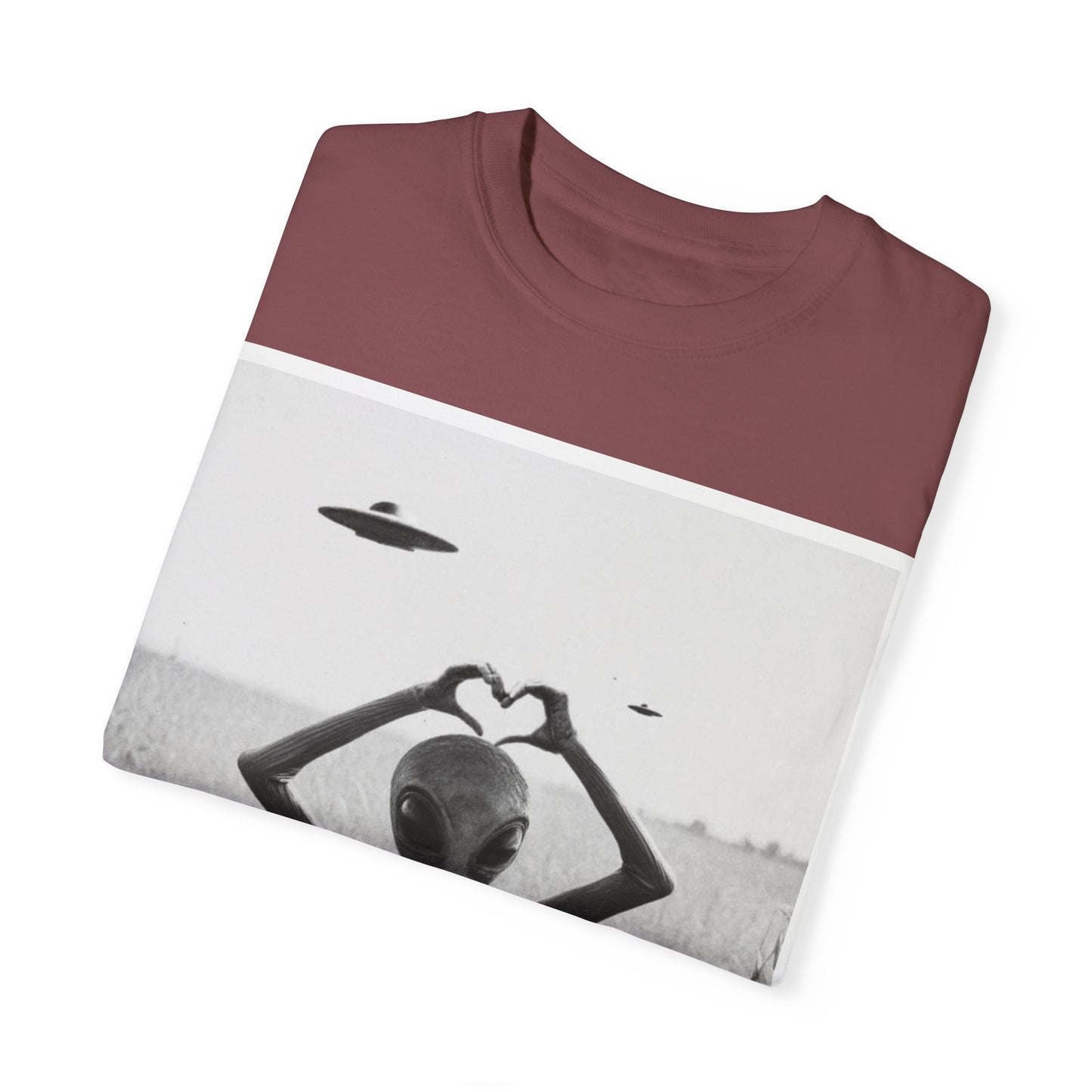 Alien T-shirt - Vintage Sci-Fi Heartwarming Scene