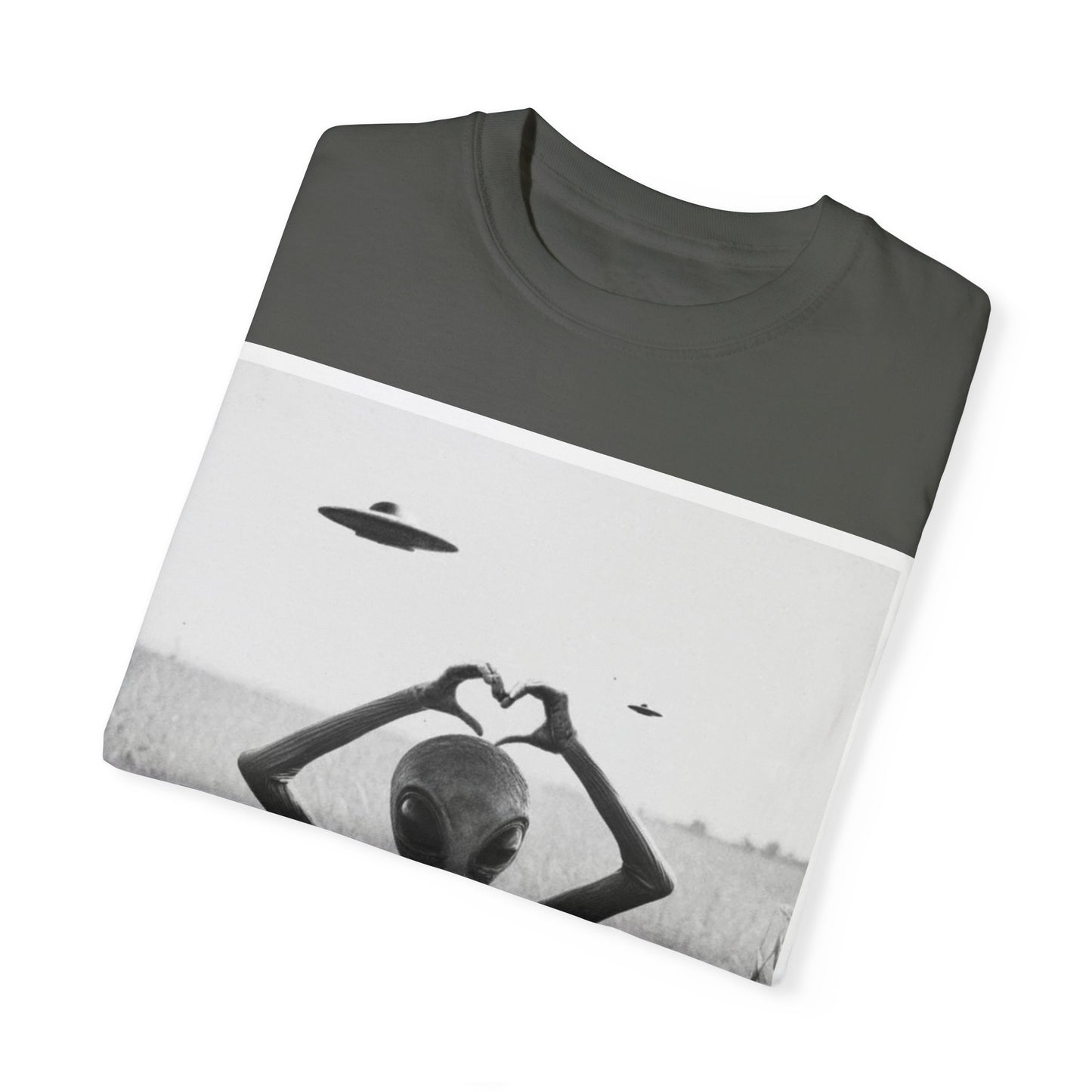 Alien T-shirt - Vintage Sci-Fi Heartwarming Scene